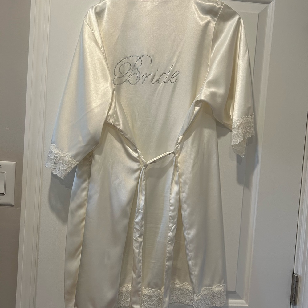 Bride Robe - image 4
